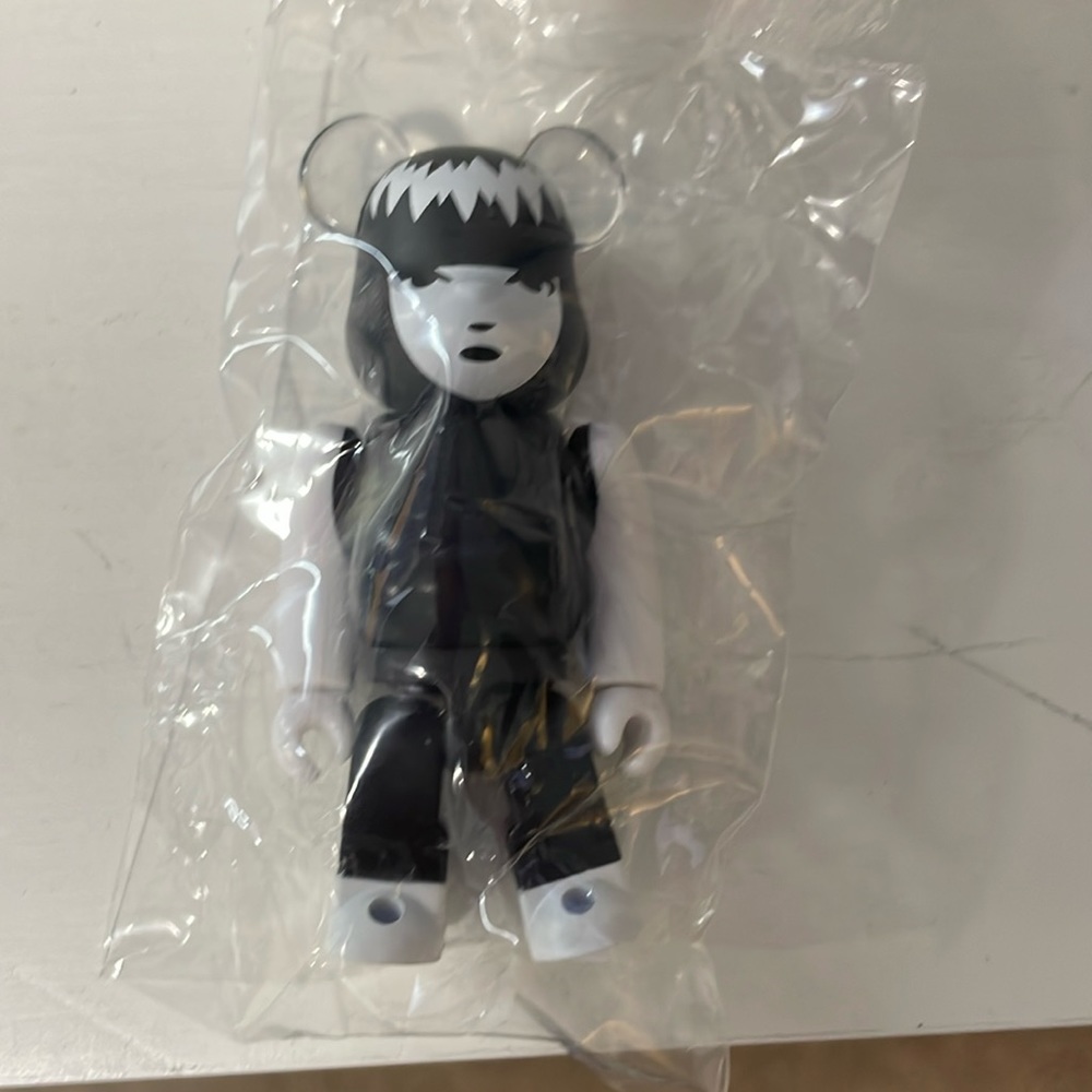 Bearbrick 100%